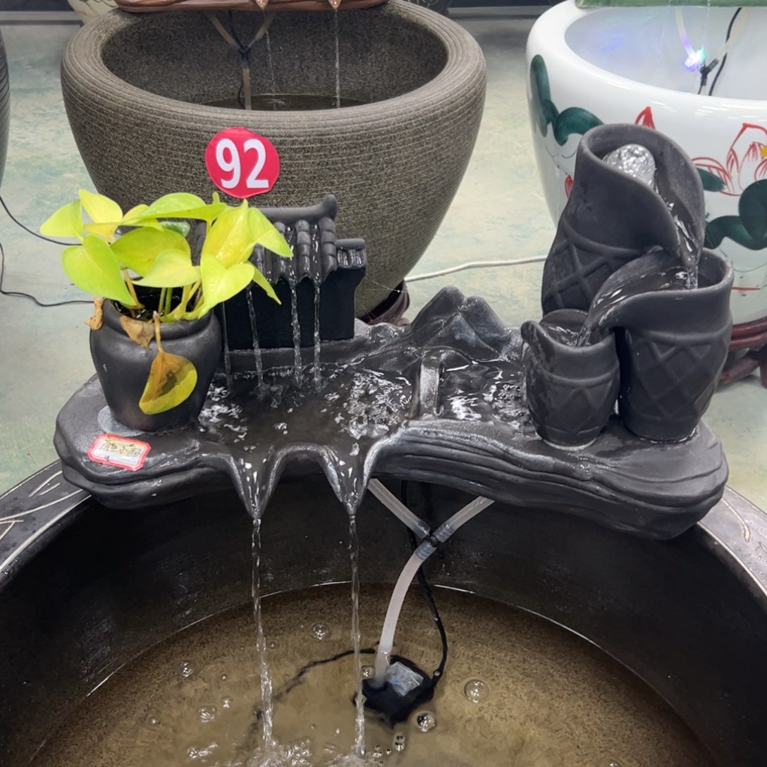 瓷片黑色风声水起摆件，如图！