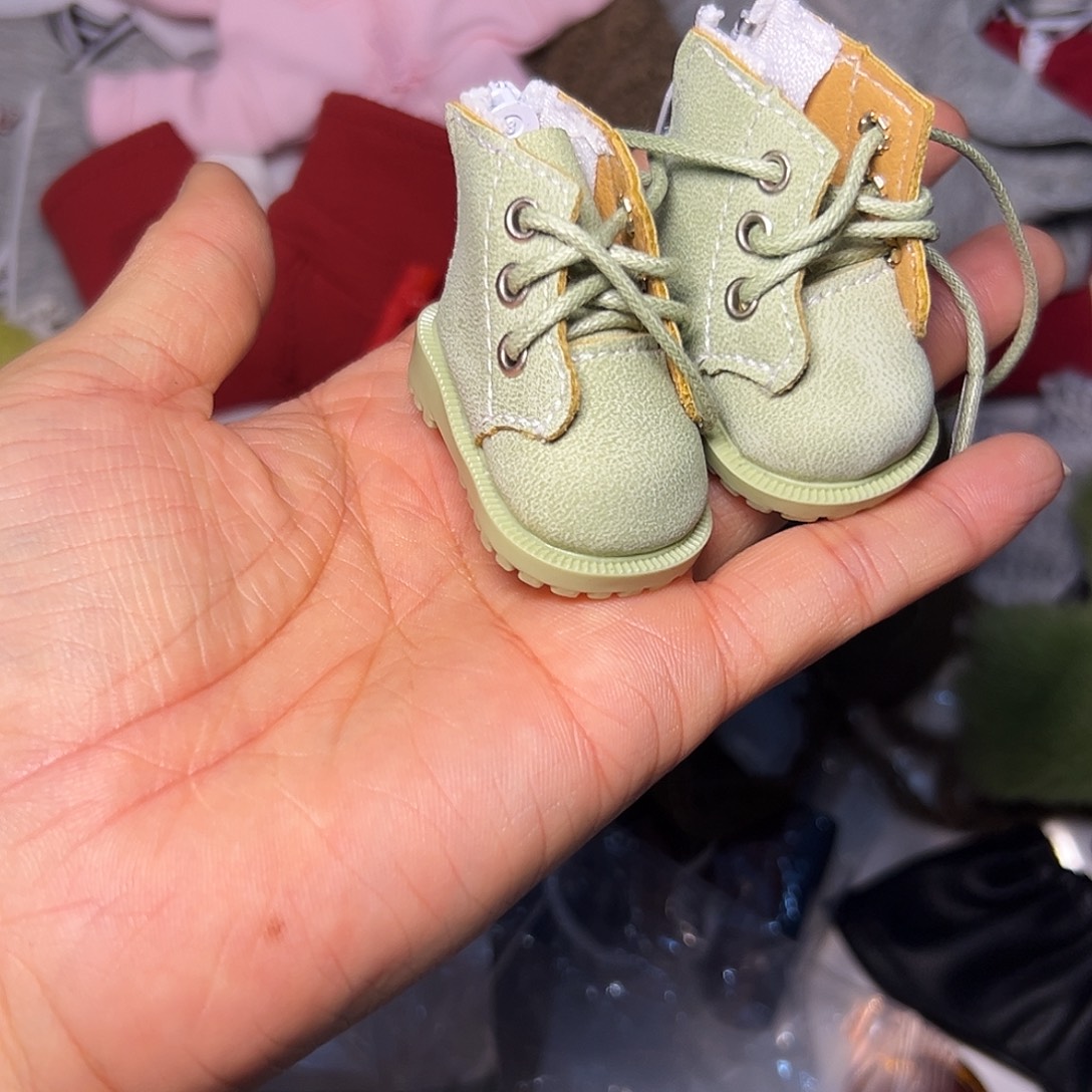 高帮鞋带绿色带拉链角角子