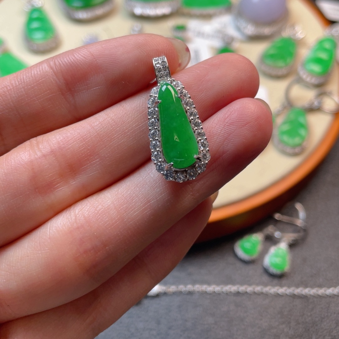 翡翠吊坠(不含链)银S925镶嵌