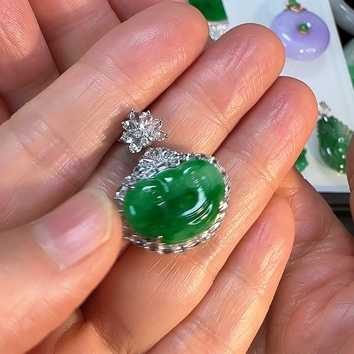 翡翠颈饰18K金镶嵌吉祥如意