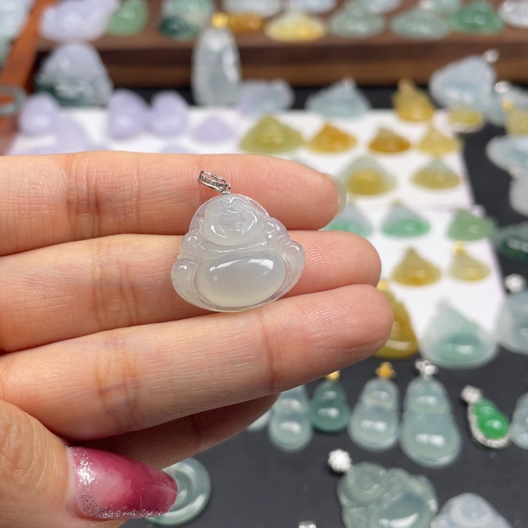 翡翠未镶嵌颈饰佛公