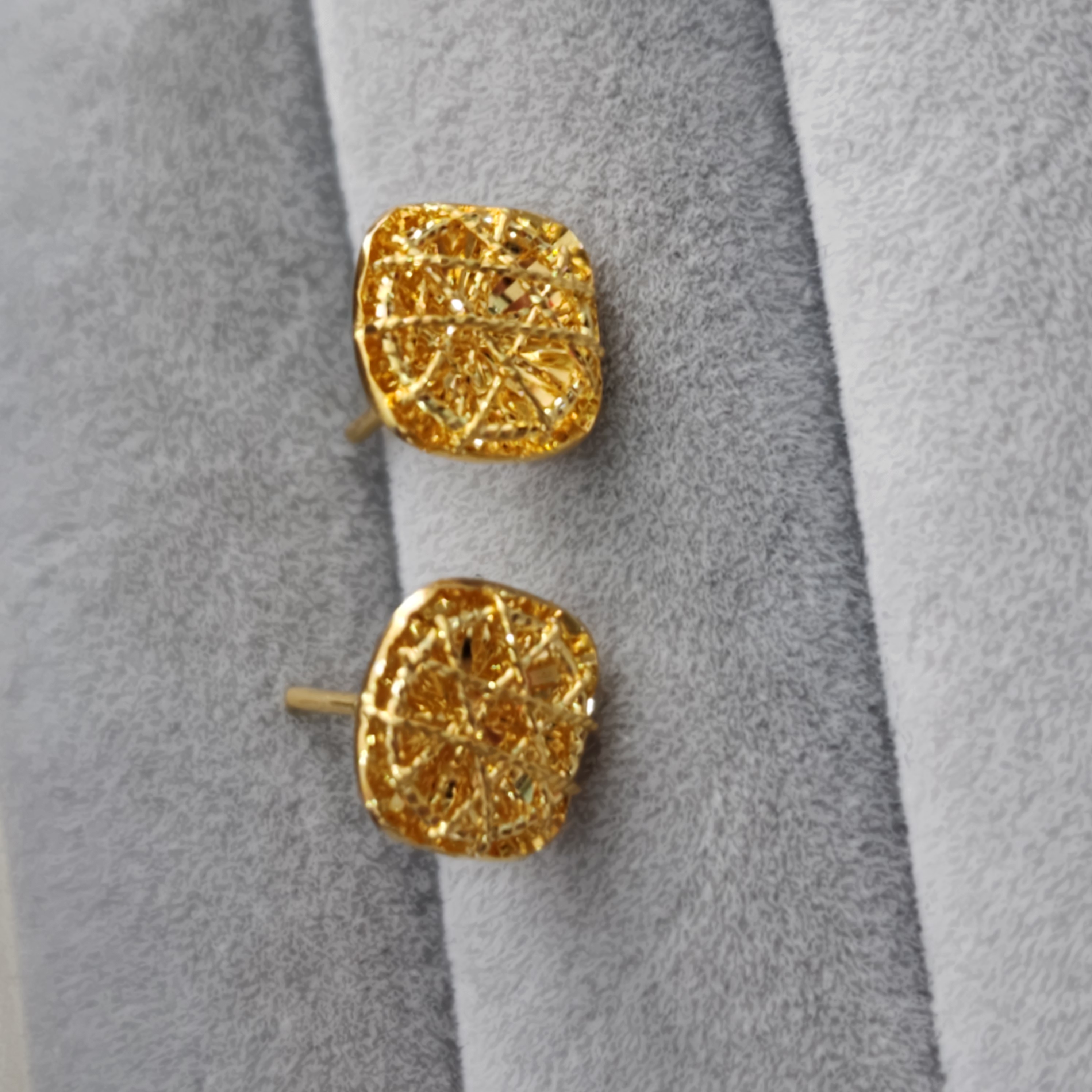 【夏夏专享】足金999饰品 方糖耳钉GP 2.73