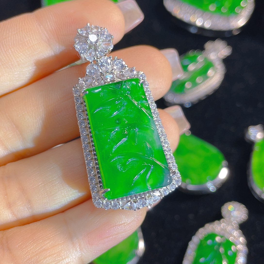 翡翠银S925镶嵌颈饰天然