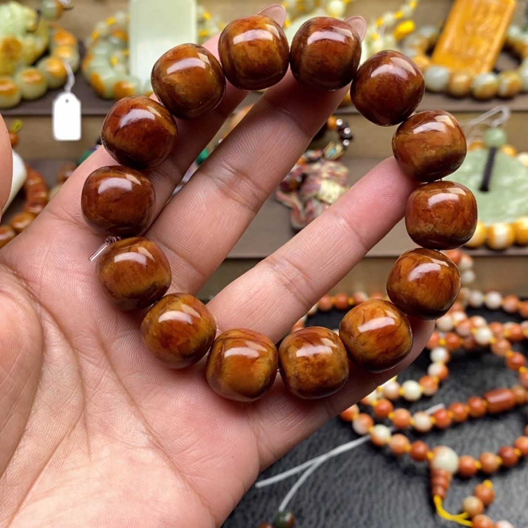 透闪石质玉未镶嵌手串