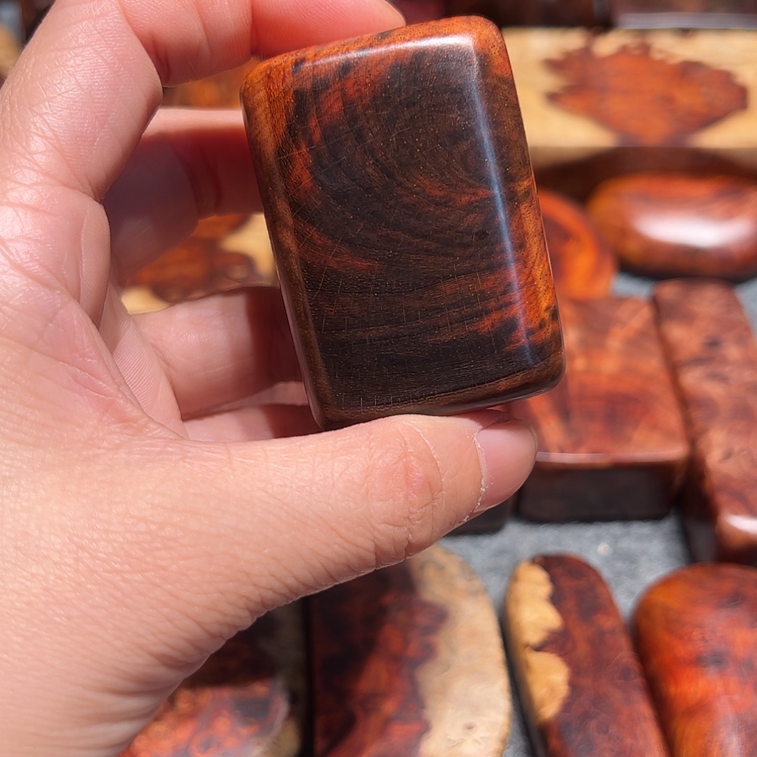 阎***平交趾黄檀（大红酸枝）