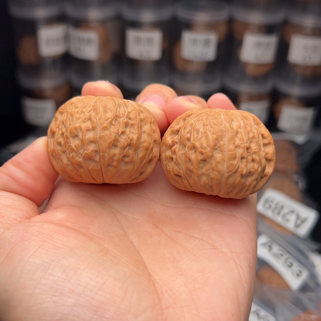 文玩核桃吊坠鑫**册铁锤