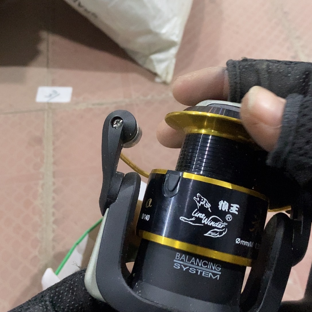 狼王5000轮子一个，，