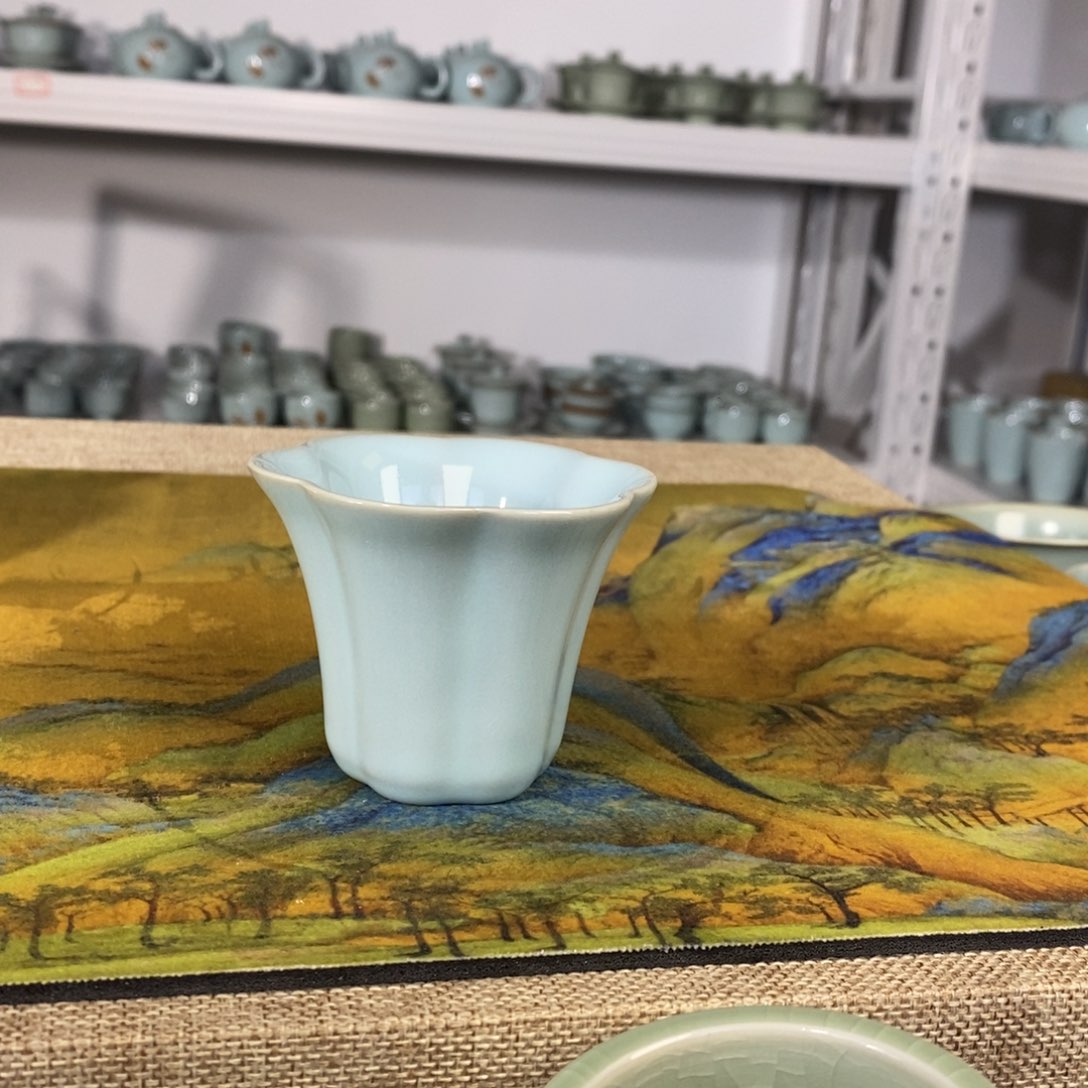 【闪购商品】天青海棠花瓣杯微微瑕。。。。。