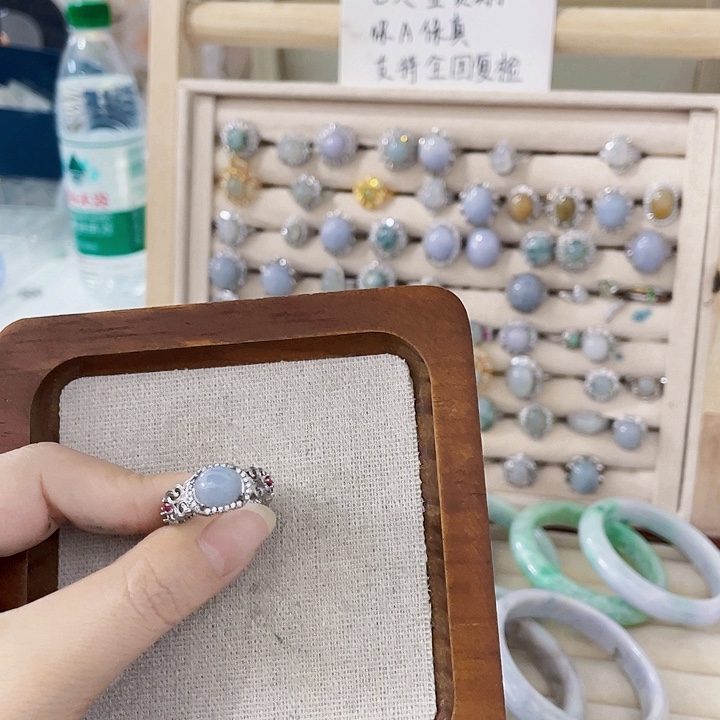 翡翠未镶嵌颈饰天然翡翠Ａ货