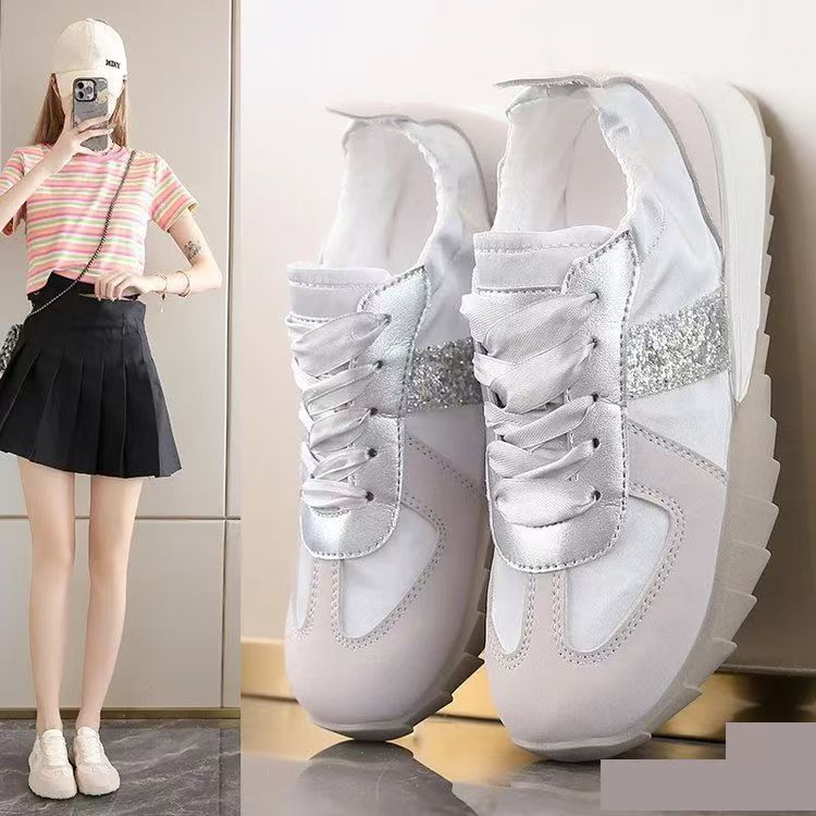 爆款银色德训鞋女2025春夏季新款绸缎洋气百搭休闲运动帆布板鞋子