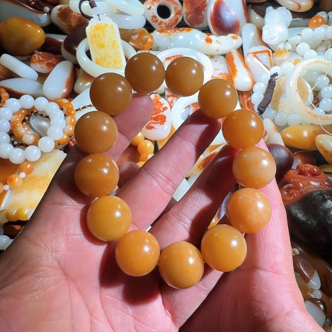 和田玉挂件未镶嵌花**子