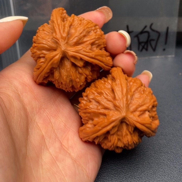 飞***文玩核桃吊坠白狮子