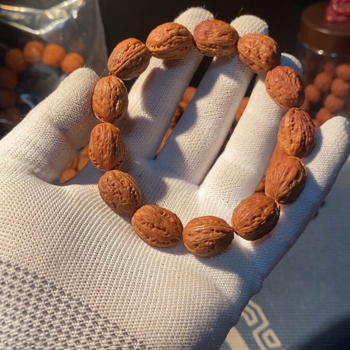 文玩核桃手串……64
