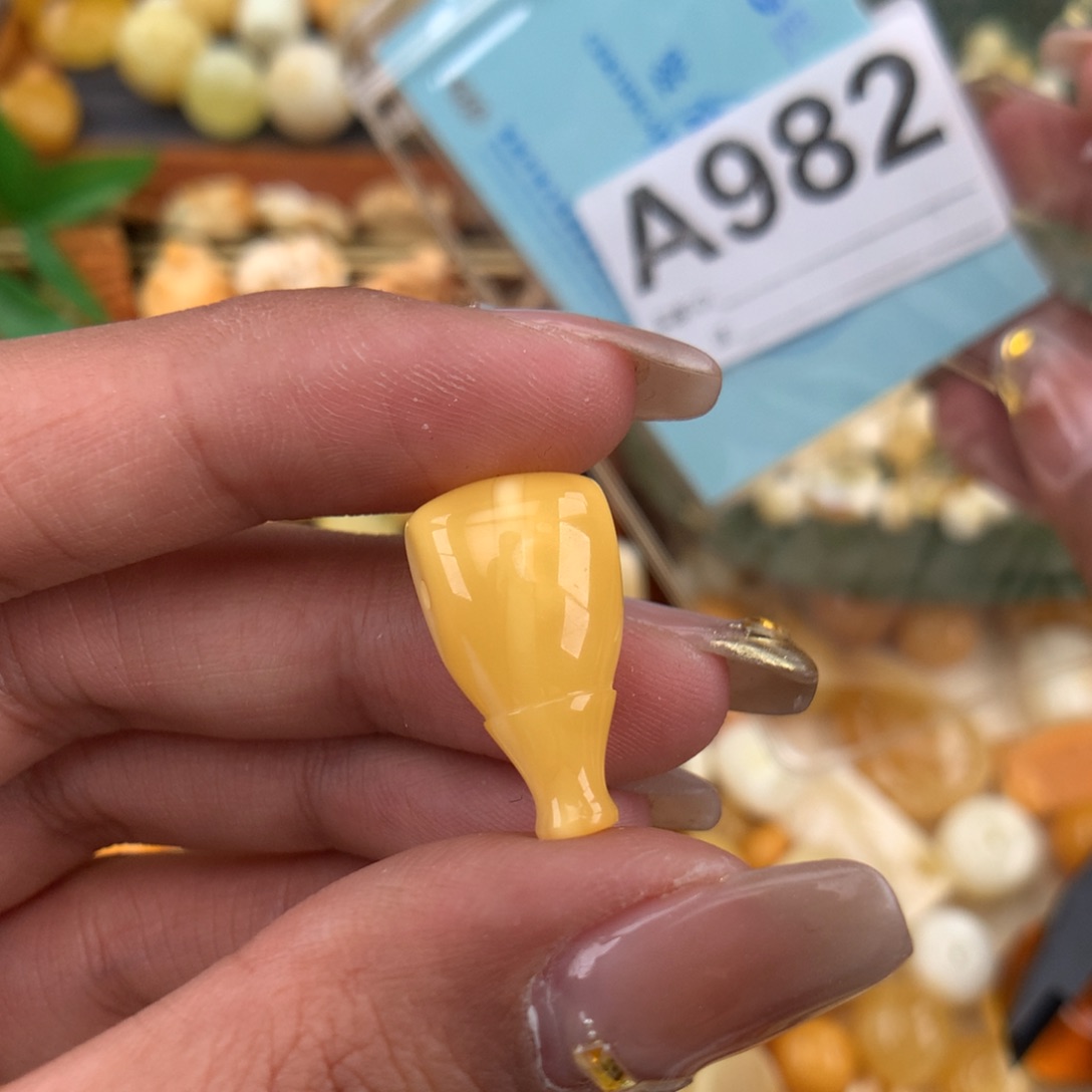 琥珀珠宝奇石未镶嵌11.6