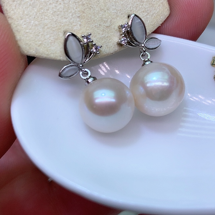 银S925镶嵌耳饰淡水珍珠