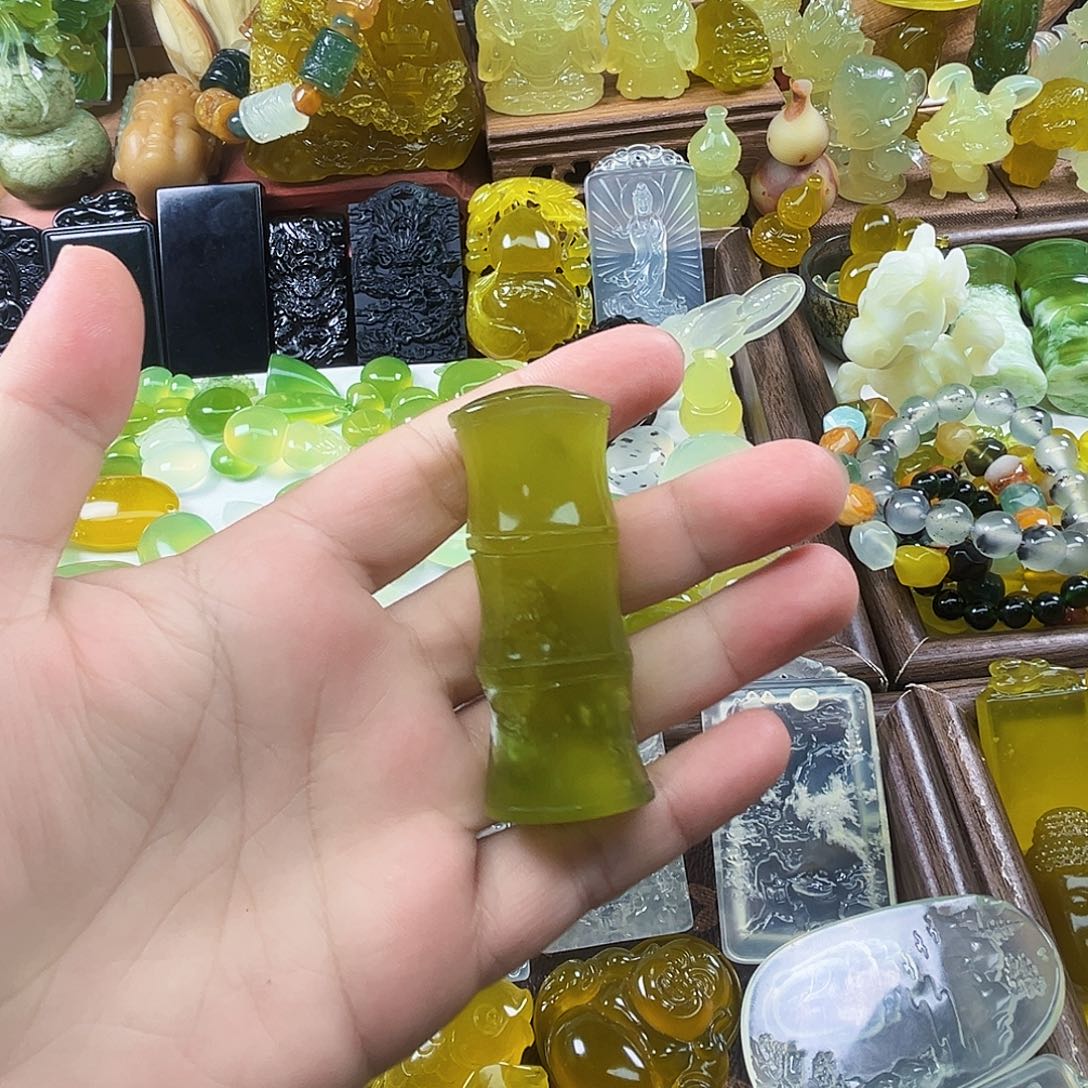 岫玉未镶嵌吊坠(不含链)