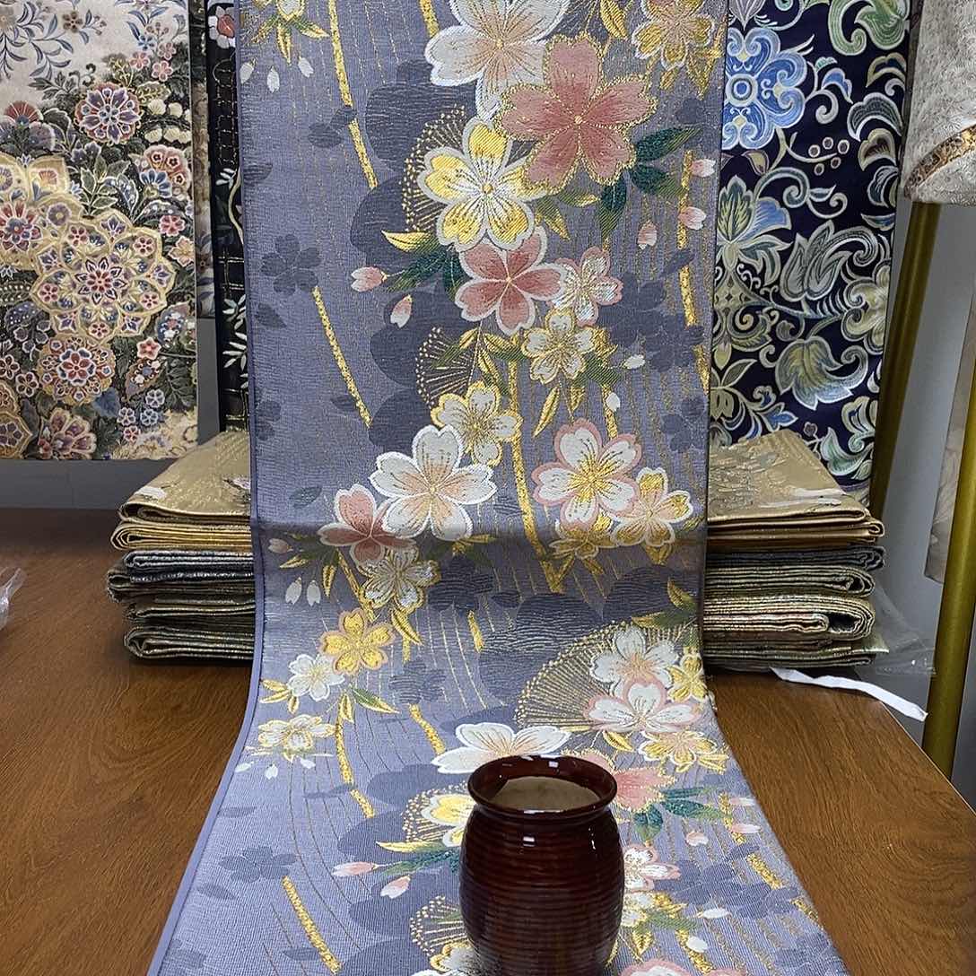 各种各样的花朵都有