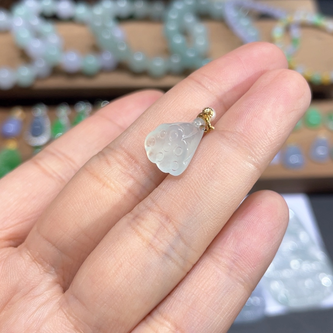 颈饰未镶嵌翡翠4