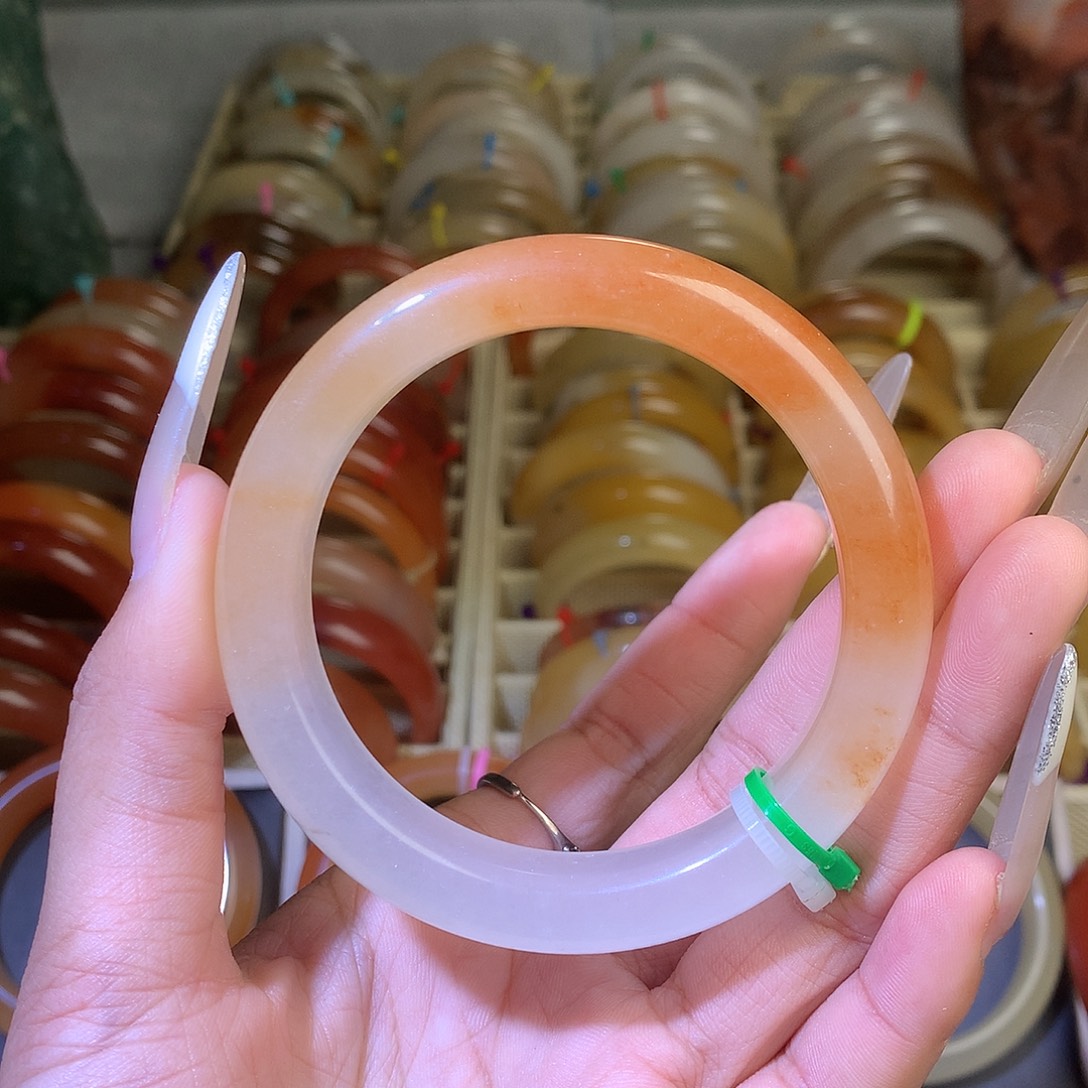 石英质玉（黄龙玉）未镶嵌手镯