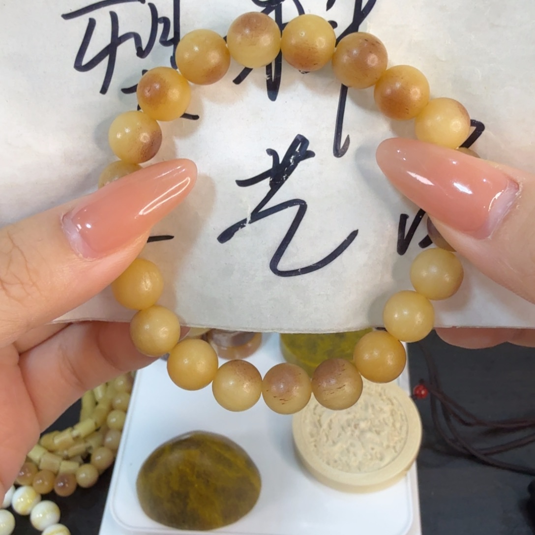 Y***j塑料创意饰品工艺品10