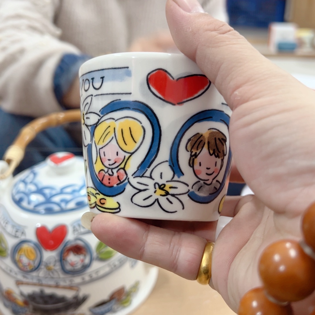 盘亚洲情侣bei 老姊妹家瓷器好漂亮