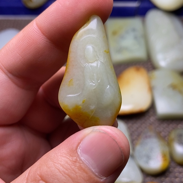 1未镶嵌定制和田玉天****室