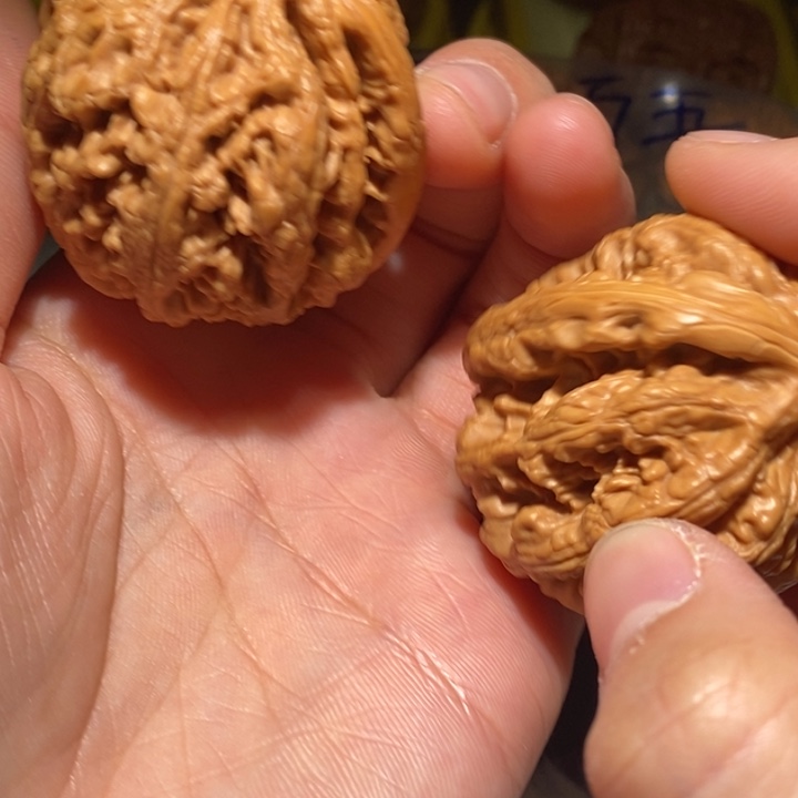 K***Y吊坠文玩核桃我也是一天也没有