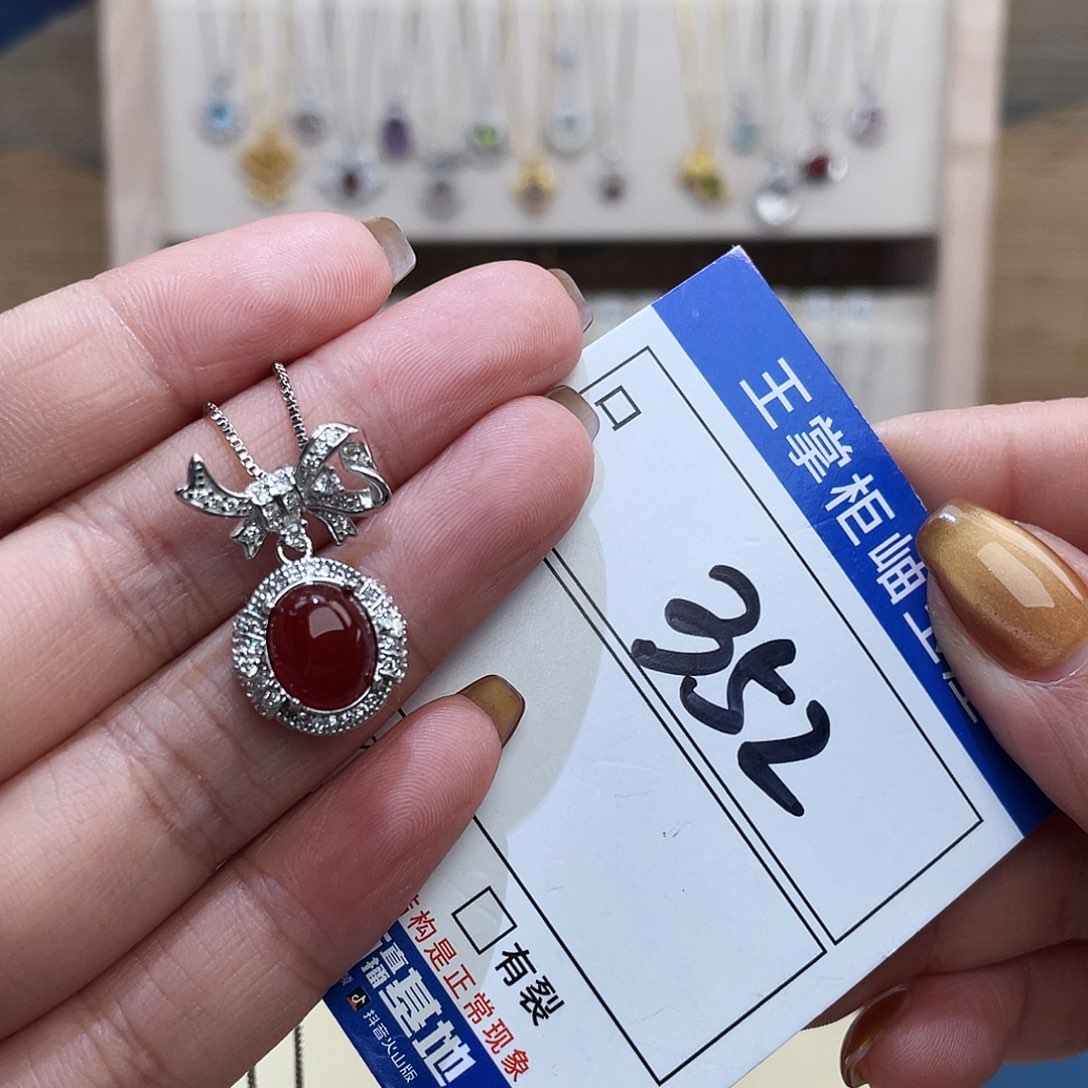 玛瑙/玉髓银S925镶嵌颈饰