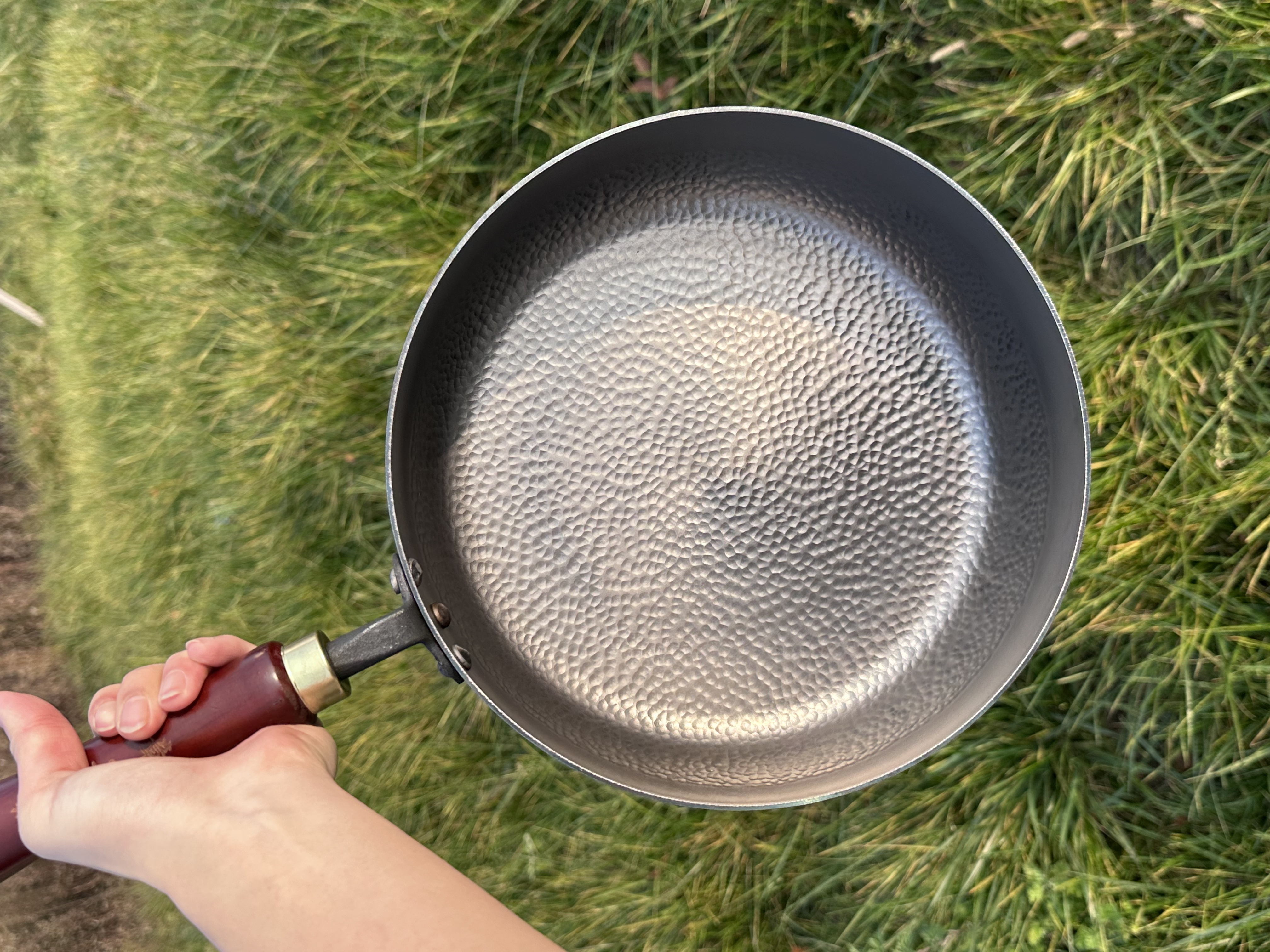 章丘手工锻打平底深煎锅无涂层手工锻打鱼鳞款老式煎锅