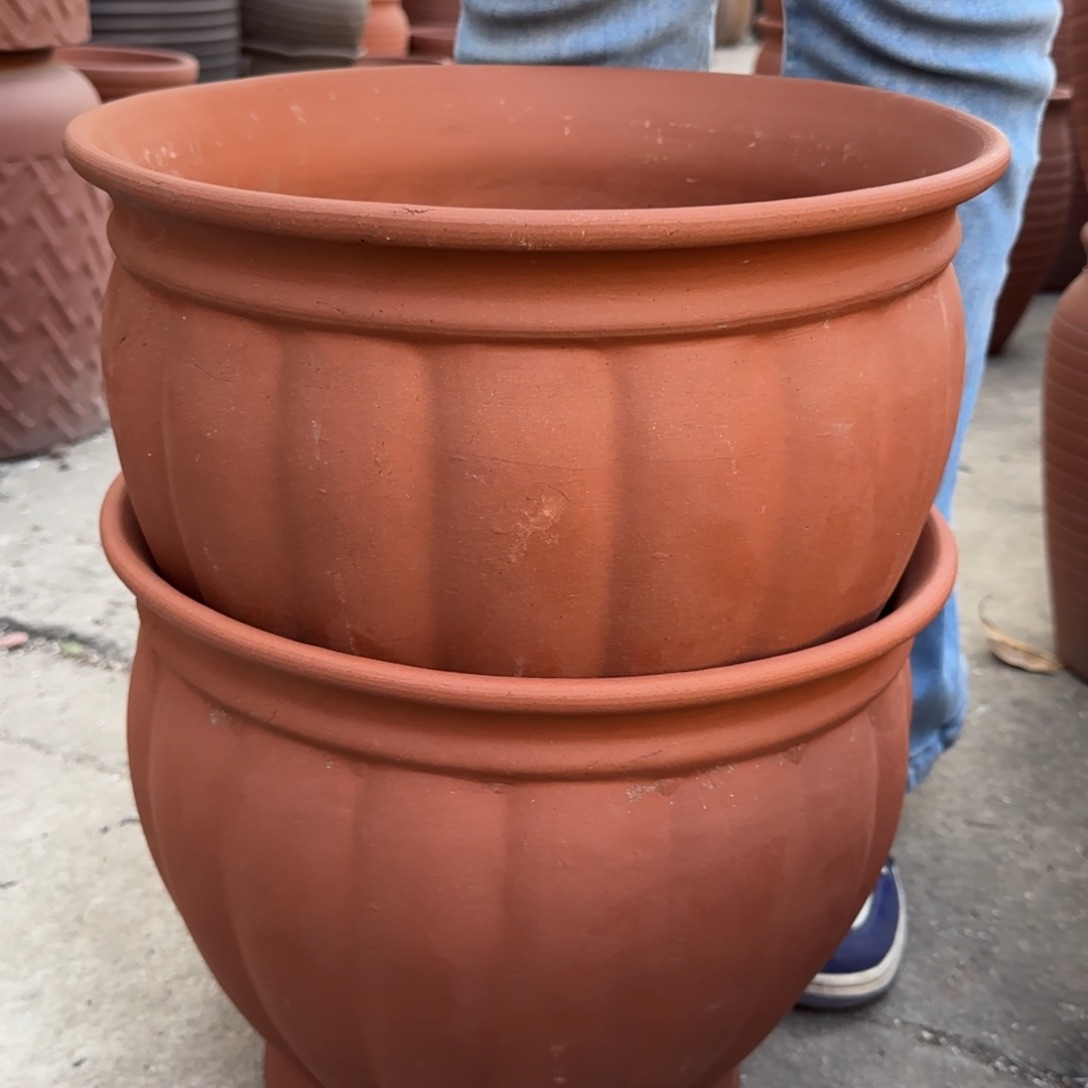 紫砂花盆口32高27宜兴紫砂底部瑕疵
