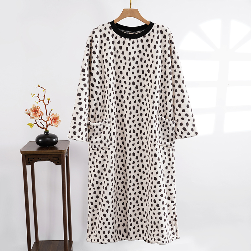 冬季加厚保暖泡芙绒睡裙简约圆领加肥加大码胖MM200斤宽松家居服