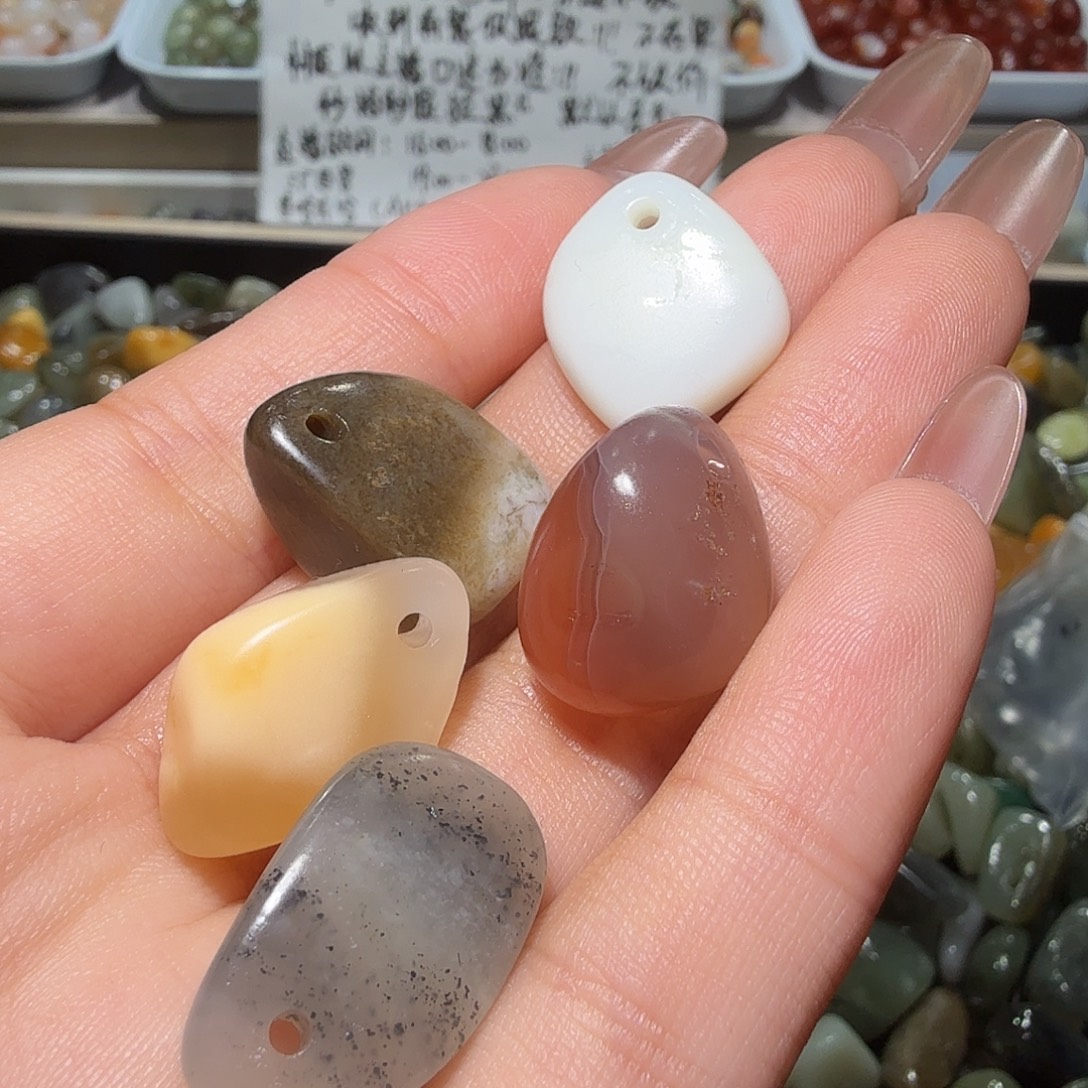 和田玉未镶嵌珠宝奇石
