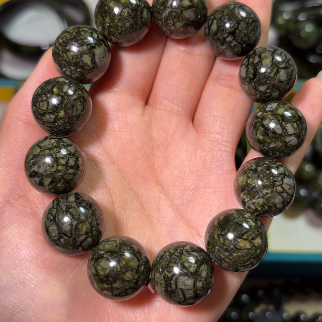 未镶嵌蛇纹石玉手链