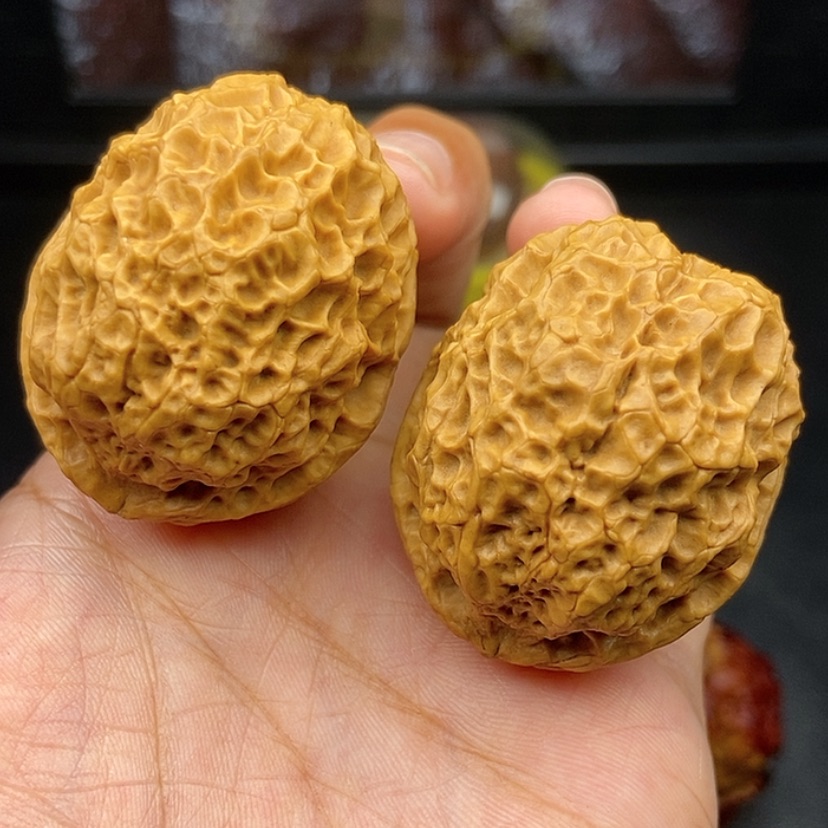 【闪购商品】把件文玩核桃40尺铁绣球