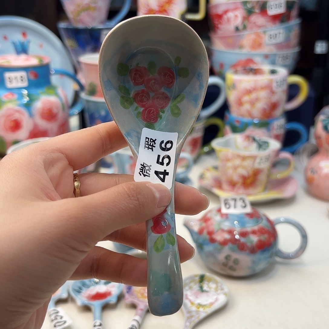 瓷片兔兔好漂亮呜呜e a l l l l l