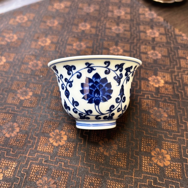 Q002[青岚]青花缠枝莲主人杯—80ml