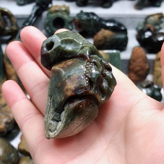 岫岩河磨玉（透闪石质玉）把件未镶嵌