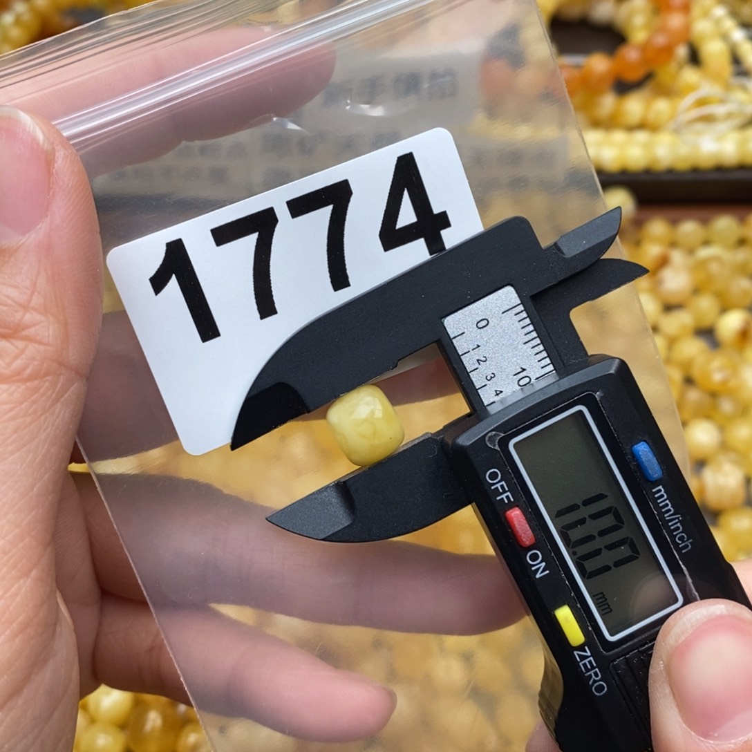 蜜蜡珠宝奇石未镶嵌