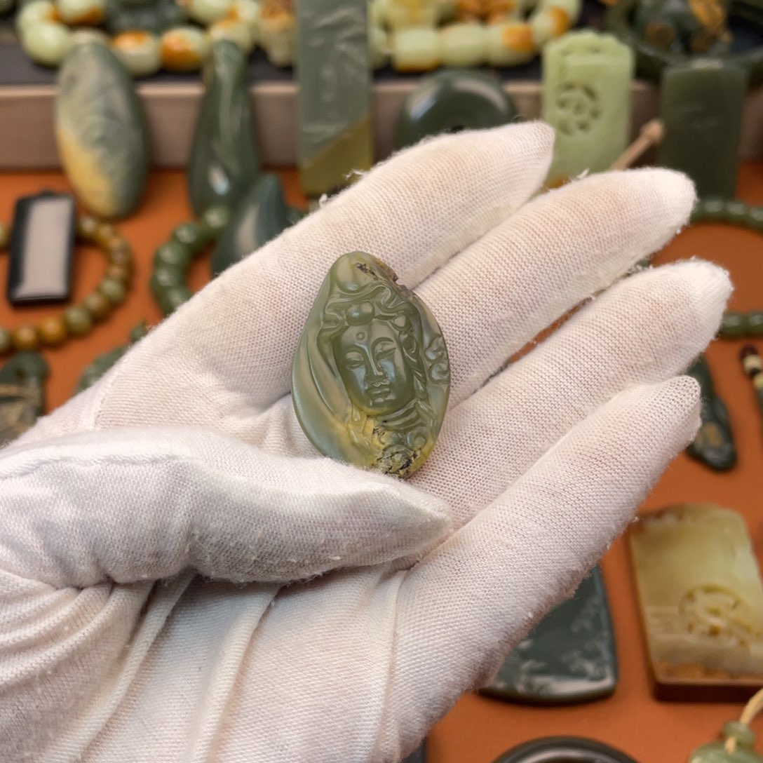 岫岩河磨玉（透闪石质玉）未镶嵌挂件