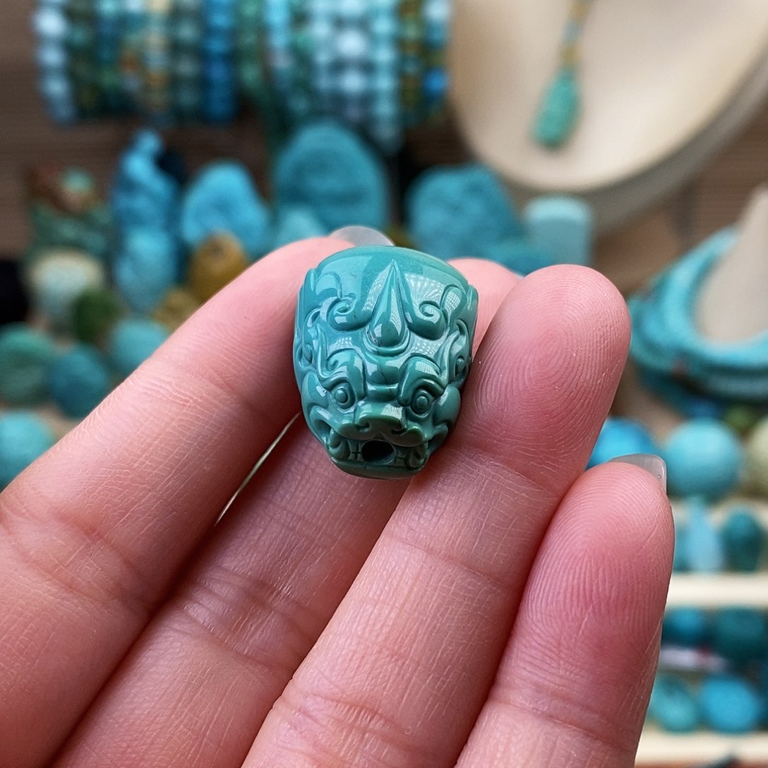 未镶嵌绿松石珠宝奇石