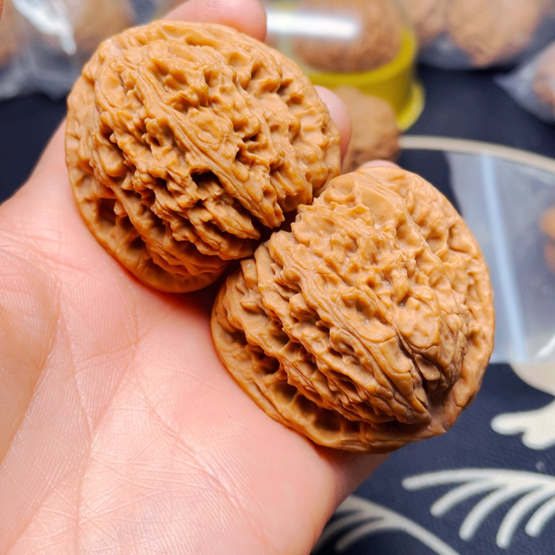 吊坠文玩核桃南疆石