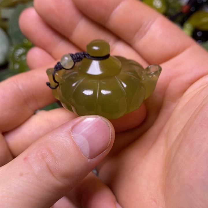 岫玉岫玉颈饰未镶嵌