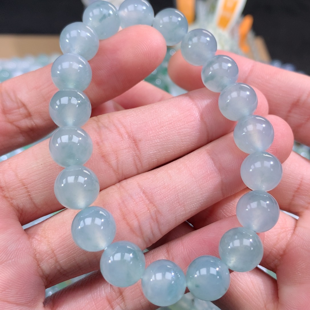 翡翠手链未镶嵌翡翠