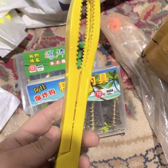 鱼夹子拍一发二。     
