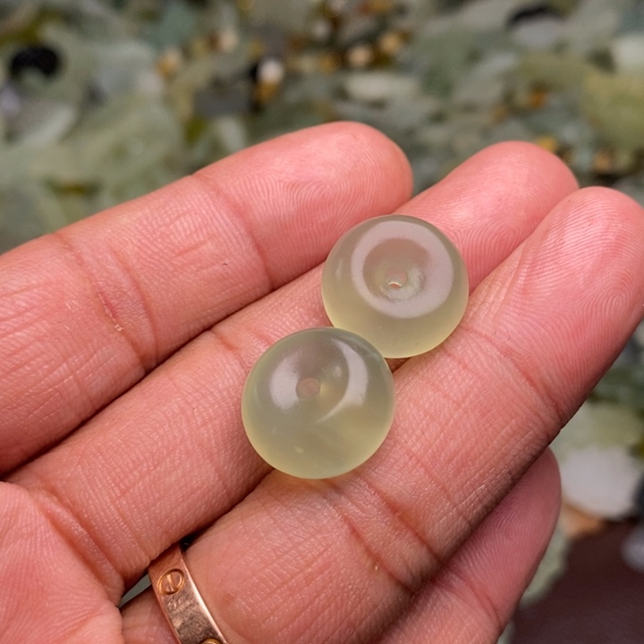 蛇纹石玉颈饰合金154