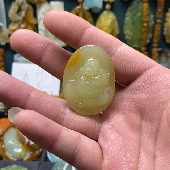 蛇纹石玉未镶嵌挂件