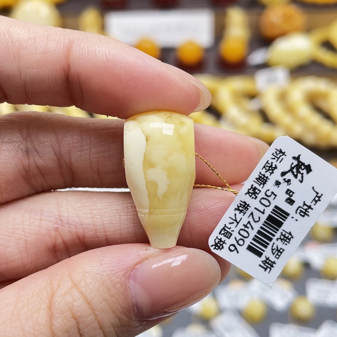 琥珀裸石未镶嵌蜜蜡三通12.4*24.6mm