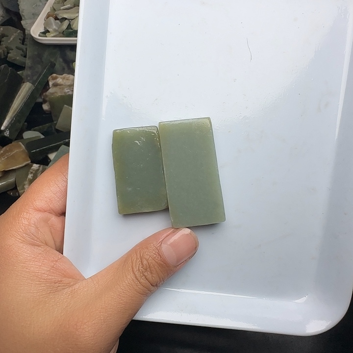 向***/和田玉（糖玉）未镶嵌珠宝半成品