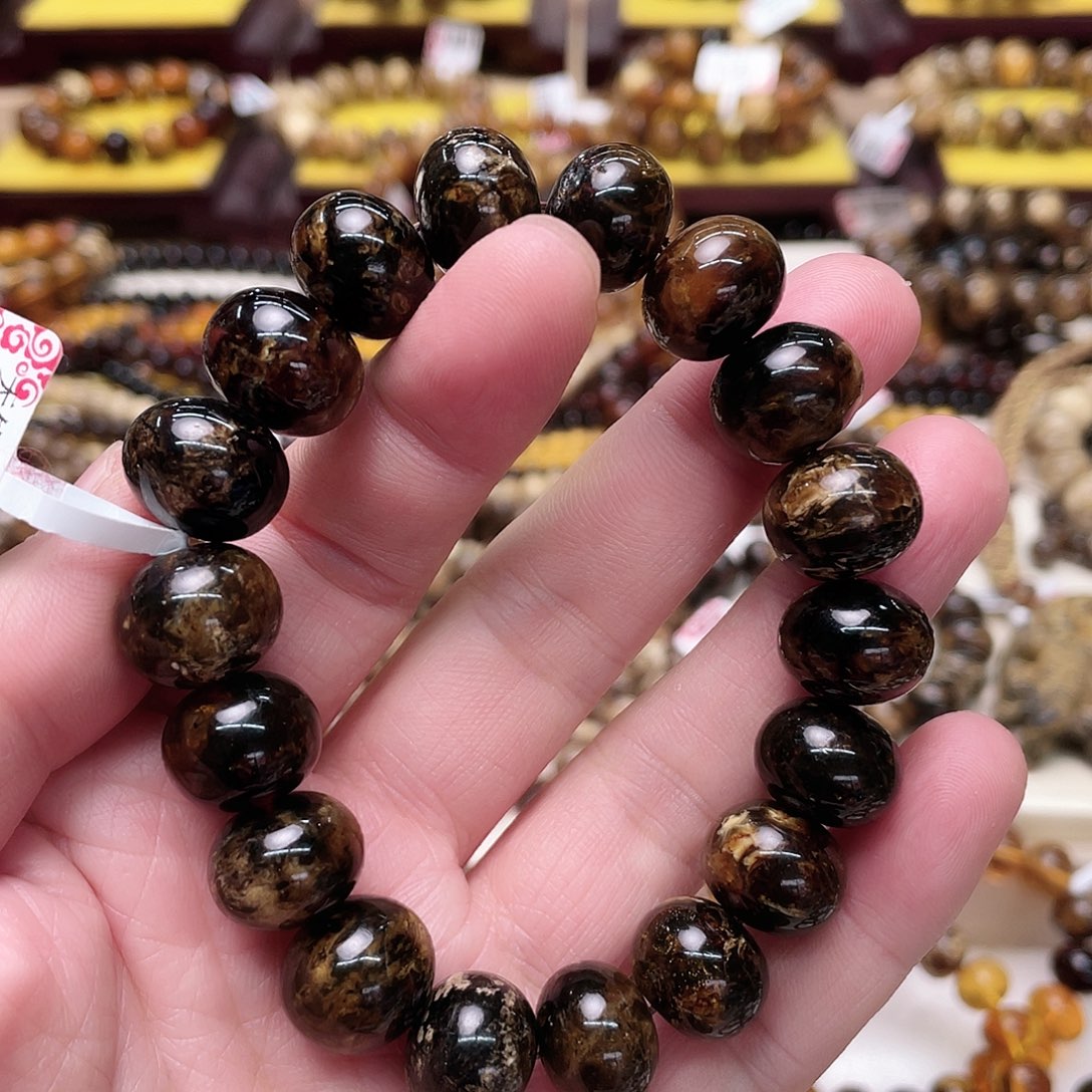 琥珀裸石未镶嵌十四70057