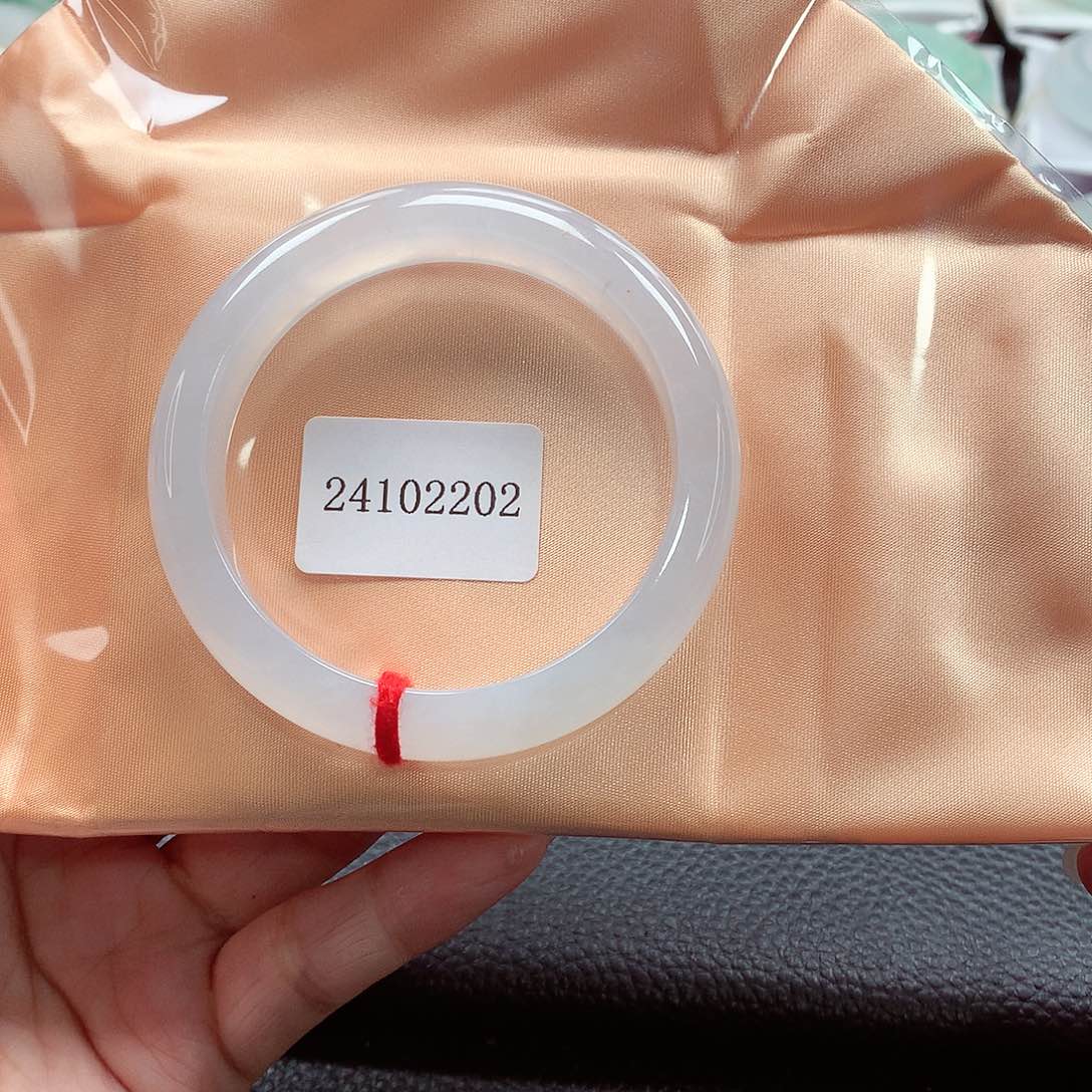 翡翠手镯未镶嵌天然A货翡翠手镯